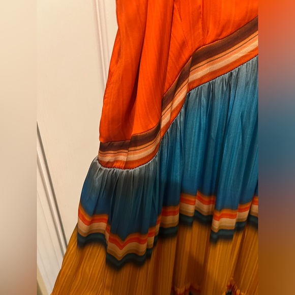 🌺🌺Anthropologie Tanvi Kedia V-Neck
Silky Colorblock Midi Dress - Picture 11 of 17